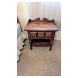 SIDE TABLE 24' TALL X 25' X 16'