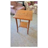 OAK SIDE TABLE 27' TALL X 18' X 18'
