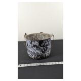ENAMELWARE POT