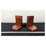 BOOK ENDS