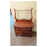 OAK WASHSTAND 53' TALL X 35' X 17'