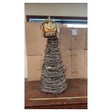 SCARECROW GRAPEVINE TREE