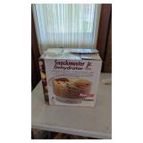 FOOD DEHYDRATOR