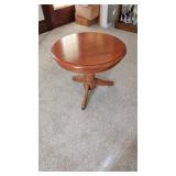 OAK SIDE TABLE 20' TALL X 24' DIAMETER