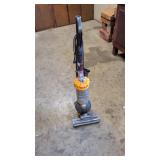 DYSON VACUUM
