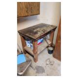 SHOP BENCH 35' TALL X 42' X 26'