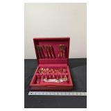 FLATWARE SET