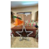 LIGHT UP CHRISTMAS DECORATIONS