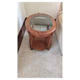 SIDE TABLE 21' TALL X 30' X 21'