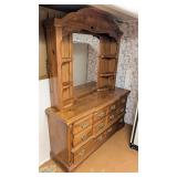 DRESSER