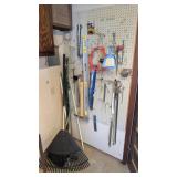 CONTENTS OF CORNER