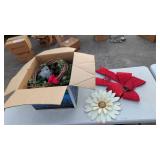 WREATHS AND DECOR