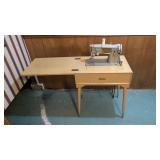 SINGER SEWING MACHINE