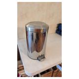 TRASH CAN