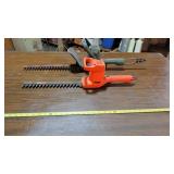 ELECTRIC TRIMMERS
