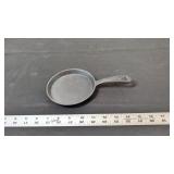 CAST IRON EGG SKILLET
