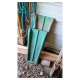 DOWNSPOUT SPLASH BLOCKS