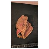 RAWLINGS BASEBALL GLOVE