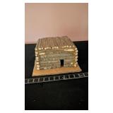 MINI LOG CABIN