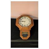 REGULATOR CLOCK