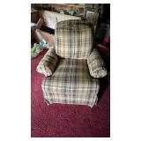 LOUNGE CHAIR