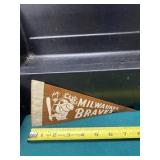 Rare Vintage Milwaukee Braves Felt Pennant