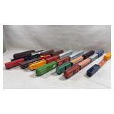 collection of 25 ho scale model train cars
