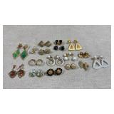 17 pair of quality vtg clip on earrings many have