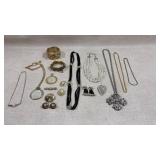 Collection of vtg fashion/costume jewelry