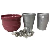 3 Days planters, 8 Drawer pulls