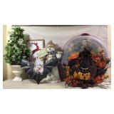 Seasonal Decoration Lot With Various Items