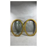 Set of antique oval shaped picture frames w/