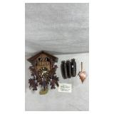 Vtg traditional Black Forest cuckoo clock,