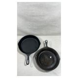 2 Vtg cast iron skillets