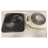 2 fans, 1 battery powered, 1 corded, both power on