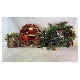Assortment of Christmas decorations Wreaths, Box