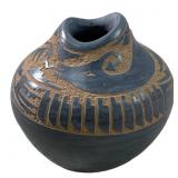 LORRAINE CHINANA JEMEZ POTTERY POT