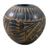 LORRAINE CHINANA JEMEZ POTTERY POT
