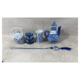 Chinese Porcelain Teacups,Miniature Teapots