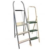 2 Folding Step Stools