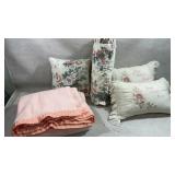 Vtg throw pillows and vintage-style thermal or