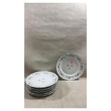 vintage 10-inch dinner plate in the Blue Garland