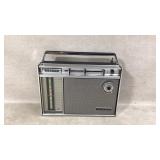 Vintage Panasonic Rf-1600 6-Band portable radio