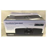Cambridge sound works radio 820hd a table top