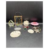 SELECTION OF SMALL DECOR PIECES