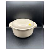 VINTAGE TUPPERWAVE CASSEROLE