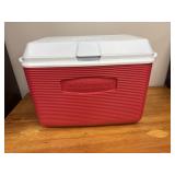 RUBBERMAID COOLER
