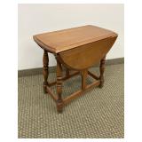 SMALL MAPLE DROP LEAF TABLE