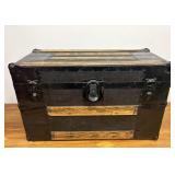 ANTIQUE WOODEN TRUNK