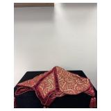 LOVELY DECORATIVE TREE SKIRT